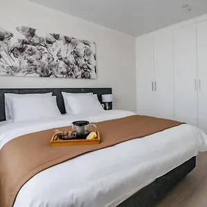 оазис-апартаменты у ботанического сада и Expo Apartment